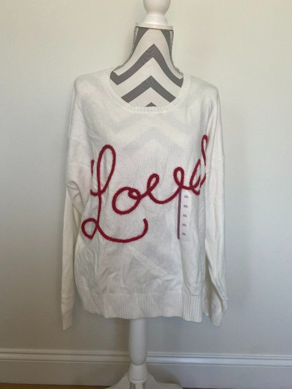 33 Degrees Love Graphic Sweater NWT XXL 2X Crewneck Red White